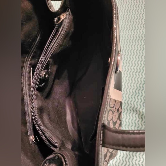 Coach Purse - Picture 6 of 9